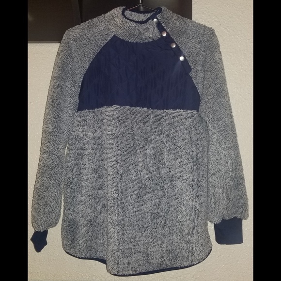 Sherpa/plush quilted snap button pullover sweater - Picture 2 of 2